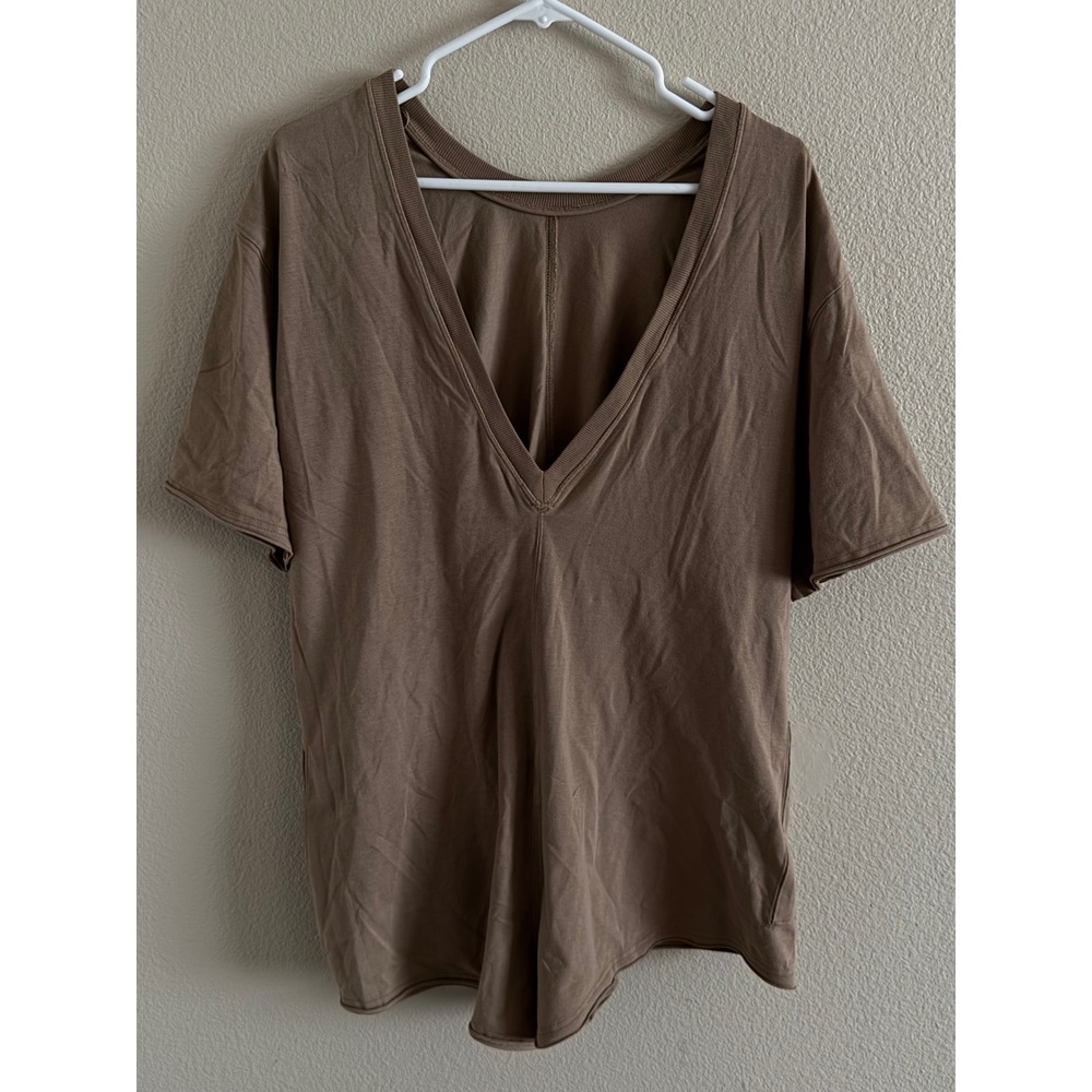 Free People Movement Hot Shot Reversible Tee Mocha Latte Brown OB1960599 Size M - Picture 4 of 4